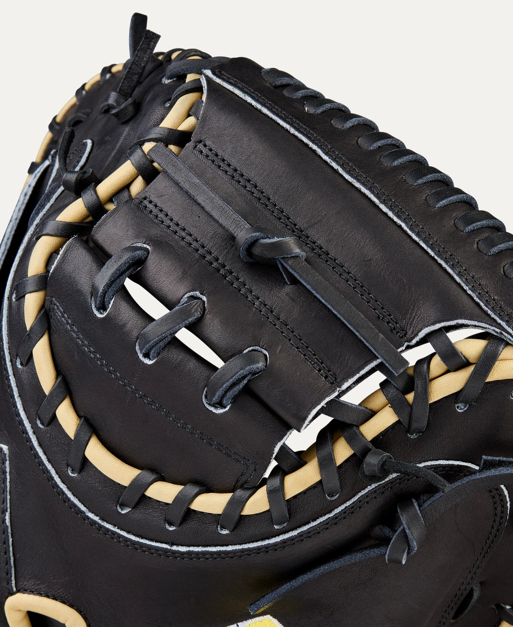 Moonshot Pre-Sale: 2026 A2000® Classics Series 1734 34” Catcher’s Mitt
